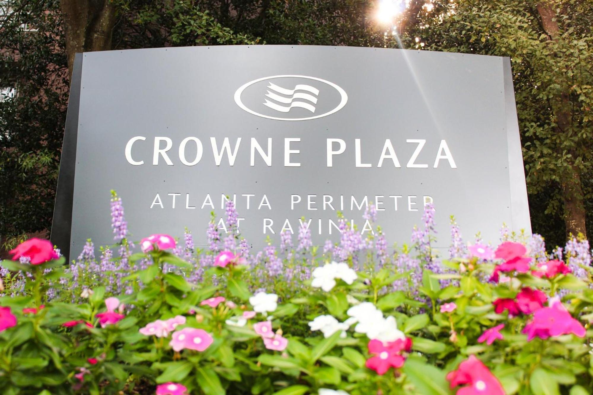 Crowne Plaza Atlanta Perimeter At Ravinia, An Ihg Hotel Exterior photo